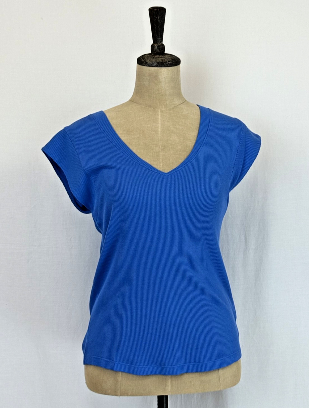 NWT Dear John Boutique Uri Cornflower Blue V Neck Short Sleeve Top #0403 XS